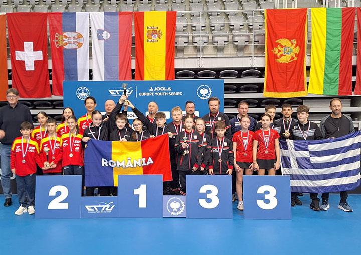 Lola Uria y Julia Fernández